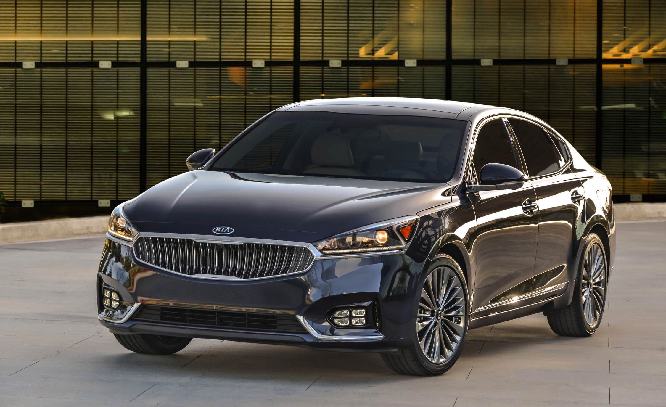 2019 Kia Cadenza Reviews Price Photos And Specs 2019 Kia Cadenza Reviews Price Photos And Specs Car Driver