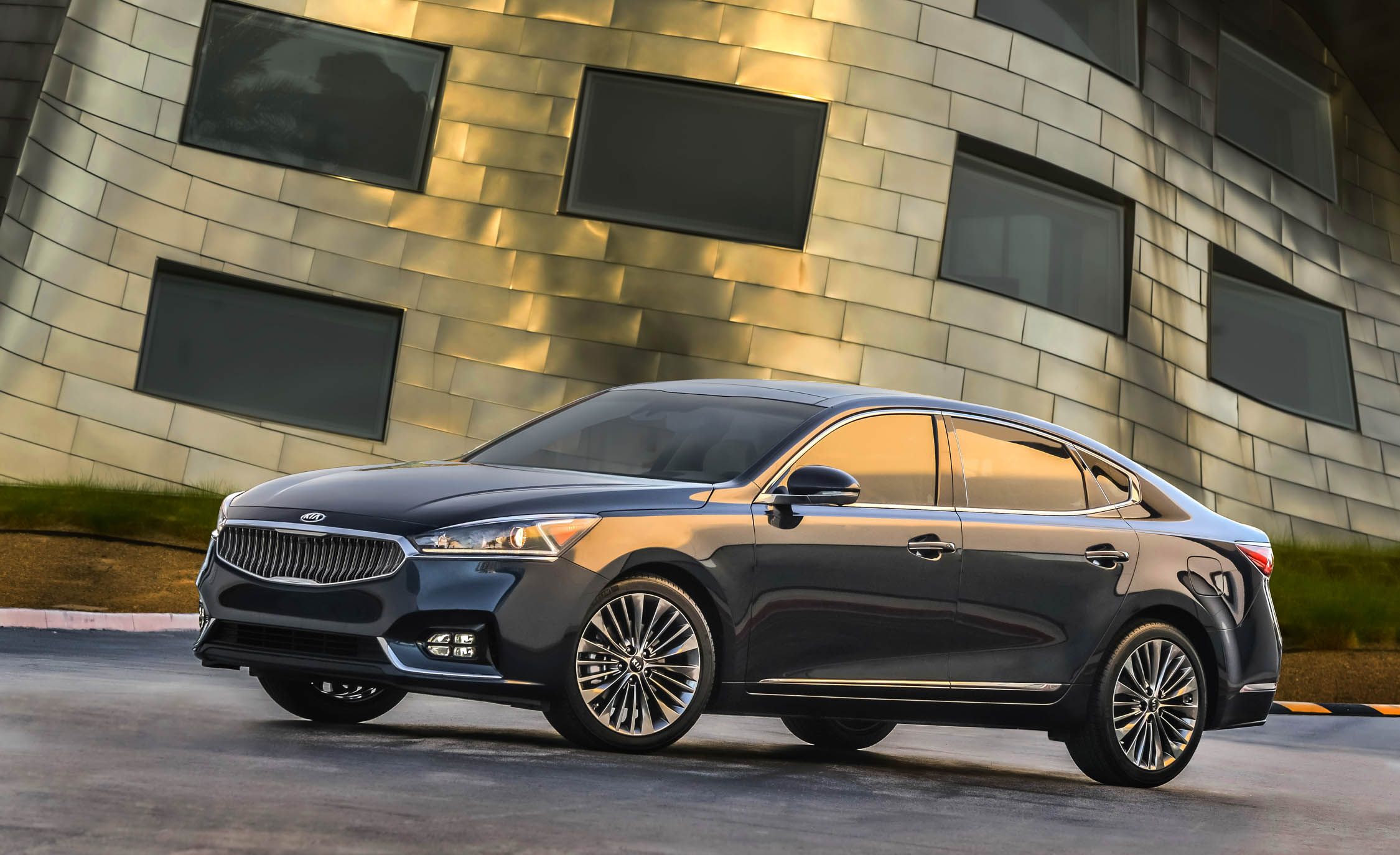 2019 Kia Cadenza Reviews Price Photos And Specs 2019 Kia Cadenza Reviews Price Photos And Specs Car Driver