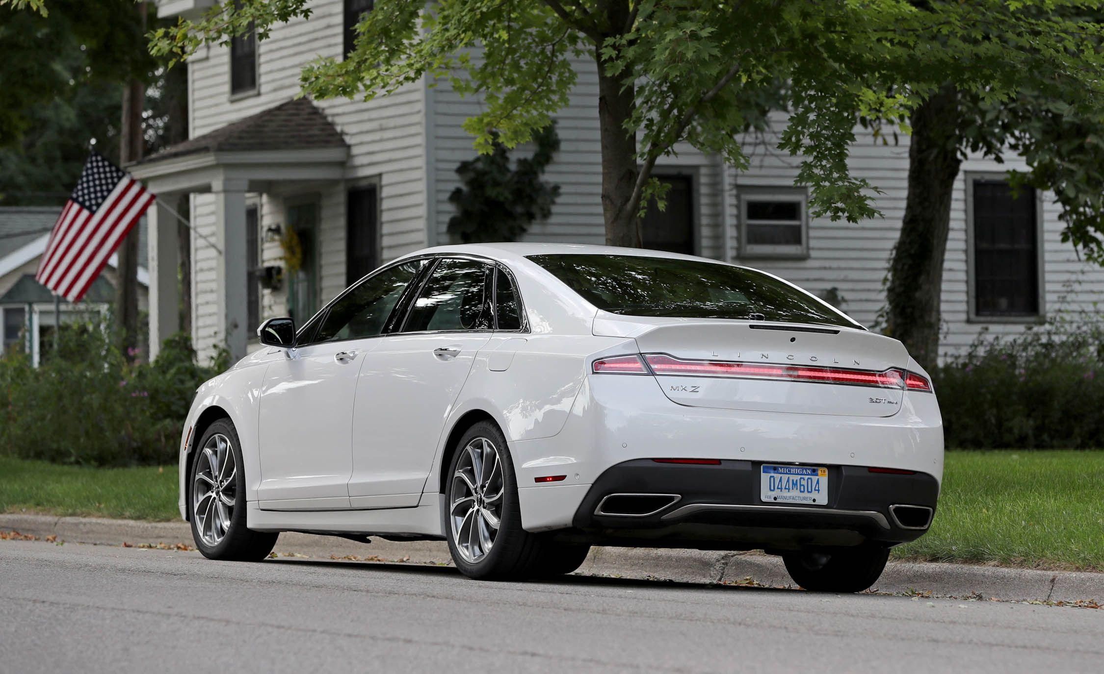 2019 Lincoln Mkz Reviews Price Photos And Specs 2019 Lincoln Mkz Reviews Price Photos And Specs Car Driver