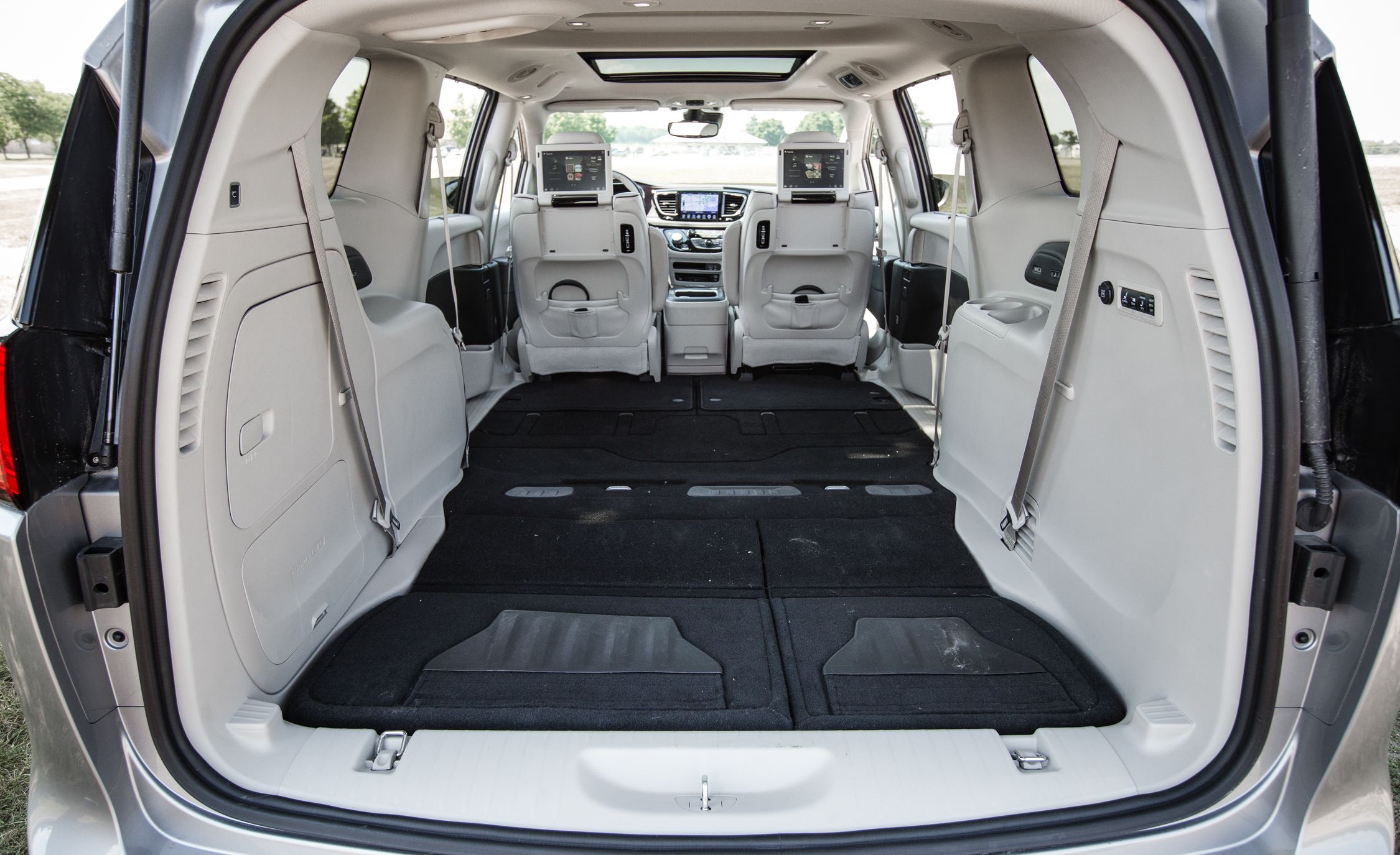 10 Of The Best 2017 Truck And Suv Family Friendly Features