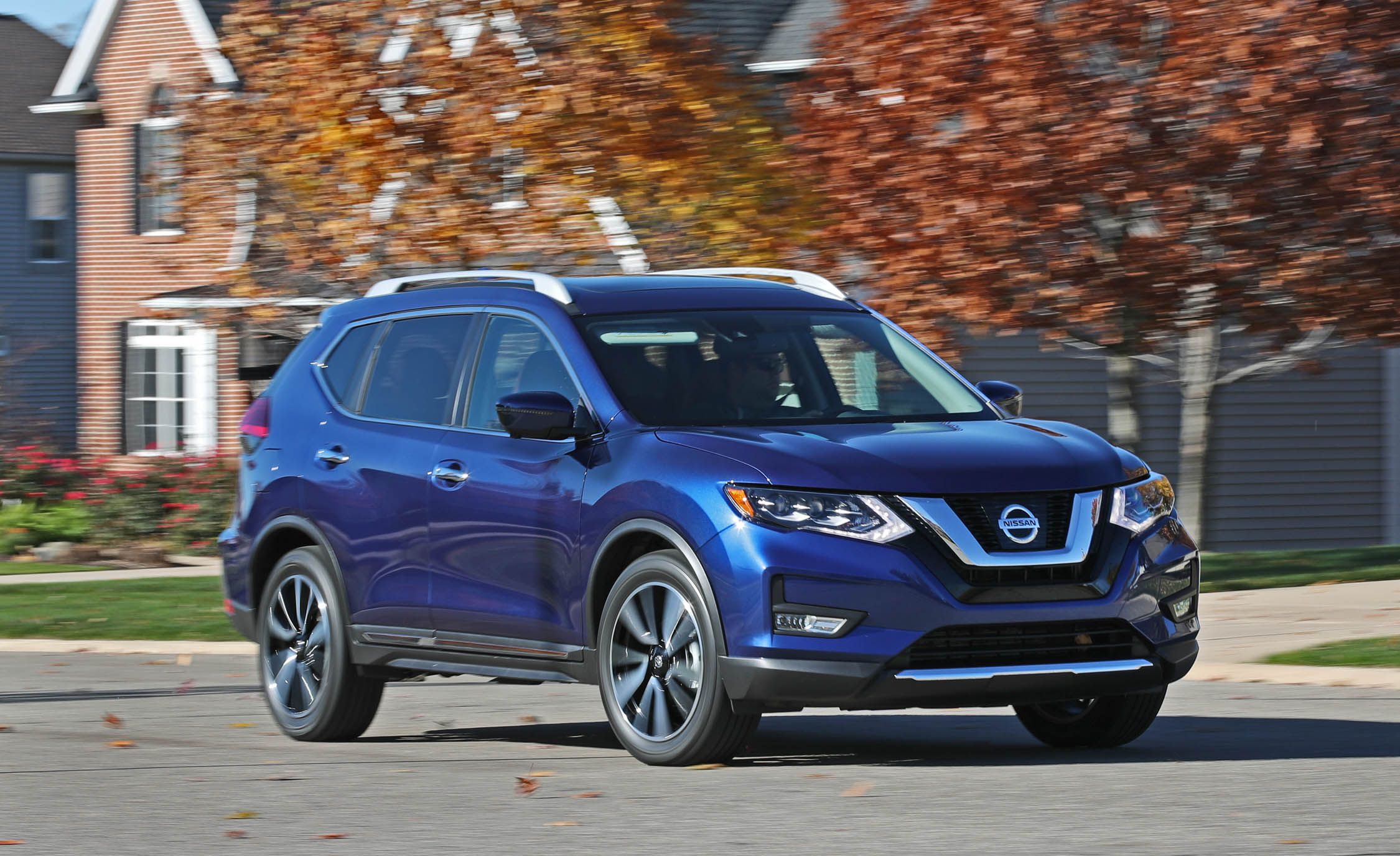 2019 Nissan Rogue Reviews Price Photos And Specs 2017 Nissan Rogue Awd