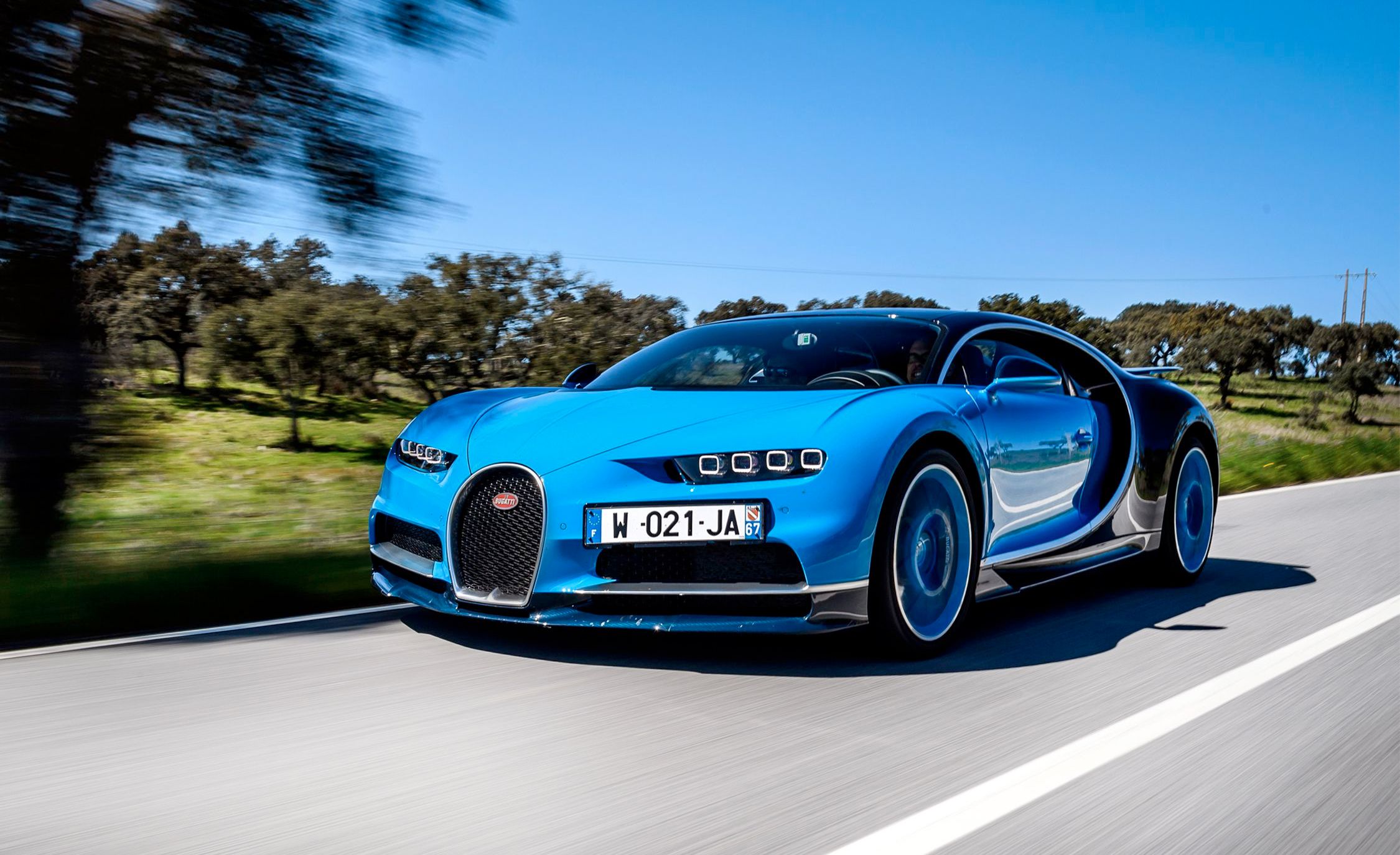 Bugatti Chiron Reviews | Bugatti Chiron Price, Photos, and Specs | Car