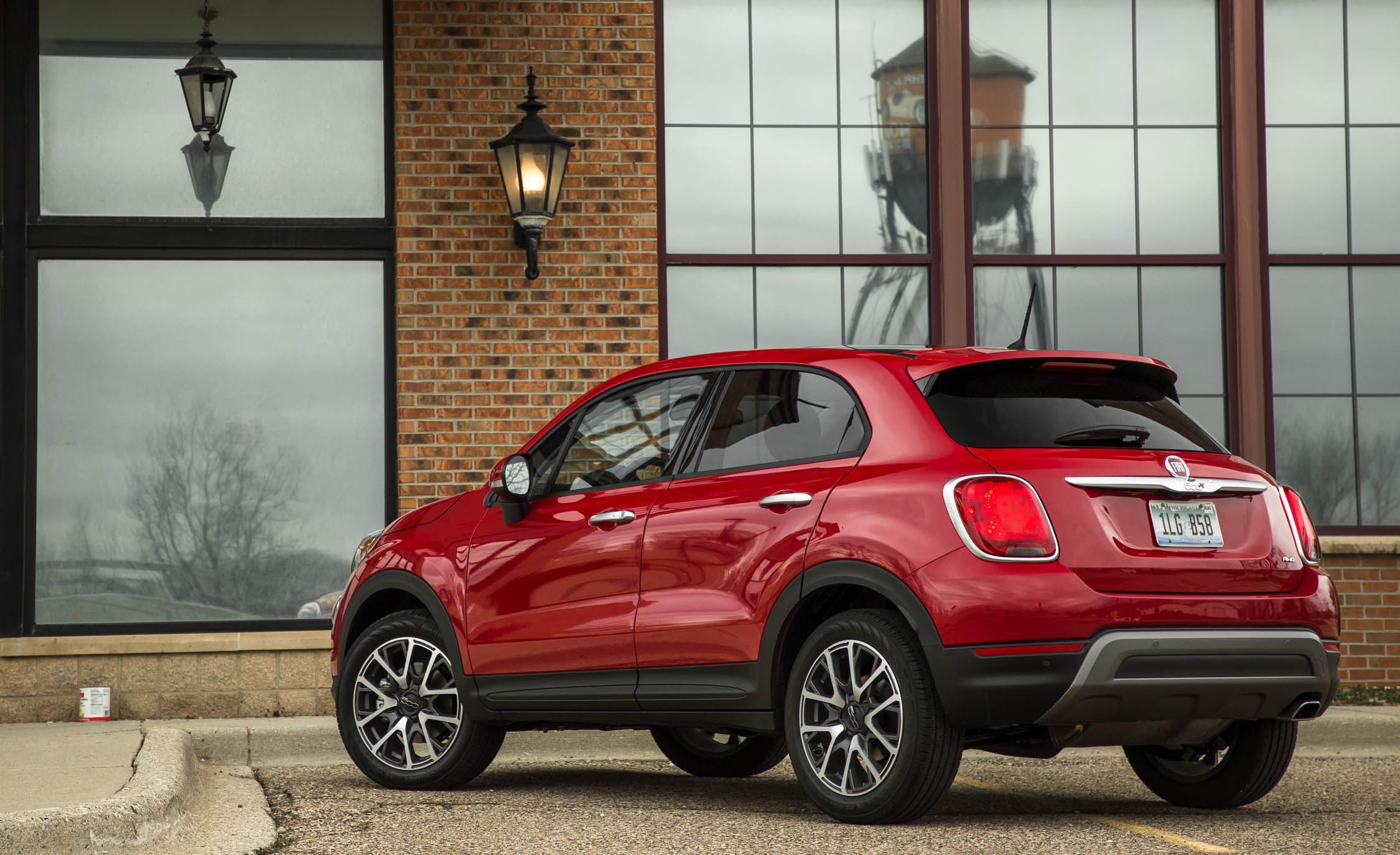 Fiat 500x Reviews Price Photos And Specs Car Driver