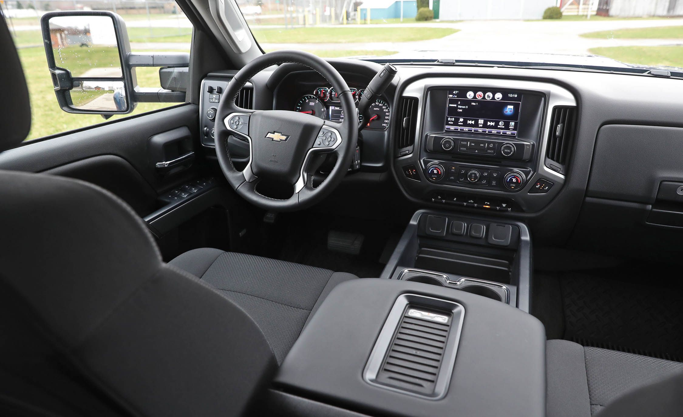 Chevrolet Silverado 3500hd Reviews Chevrolet Silverado 3500hd Reviews Price Photos And Specs Car Driver