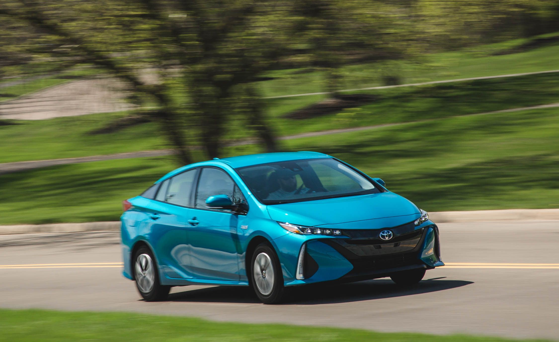 2019 Toyota Prius Prime Reviews Price Photos 2019 Toyota Prius Prime Reviews Price Photos And Specs Car Driver