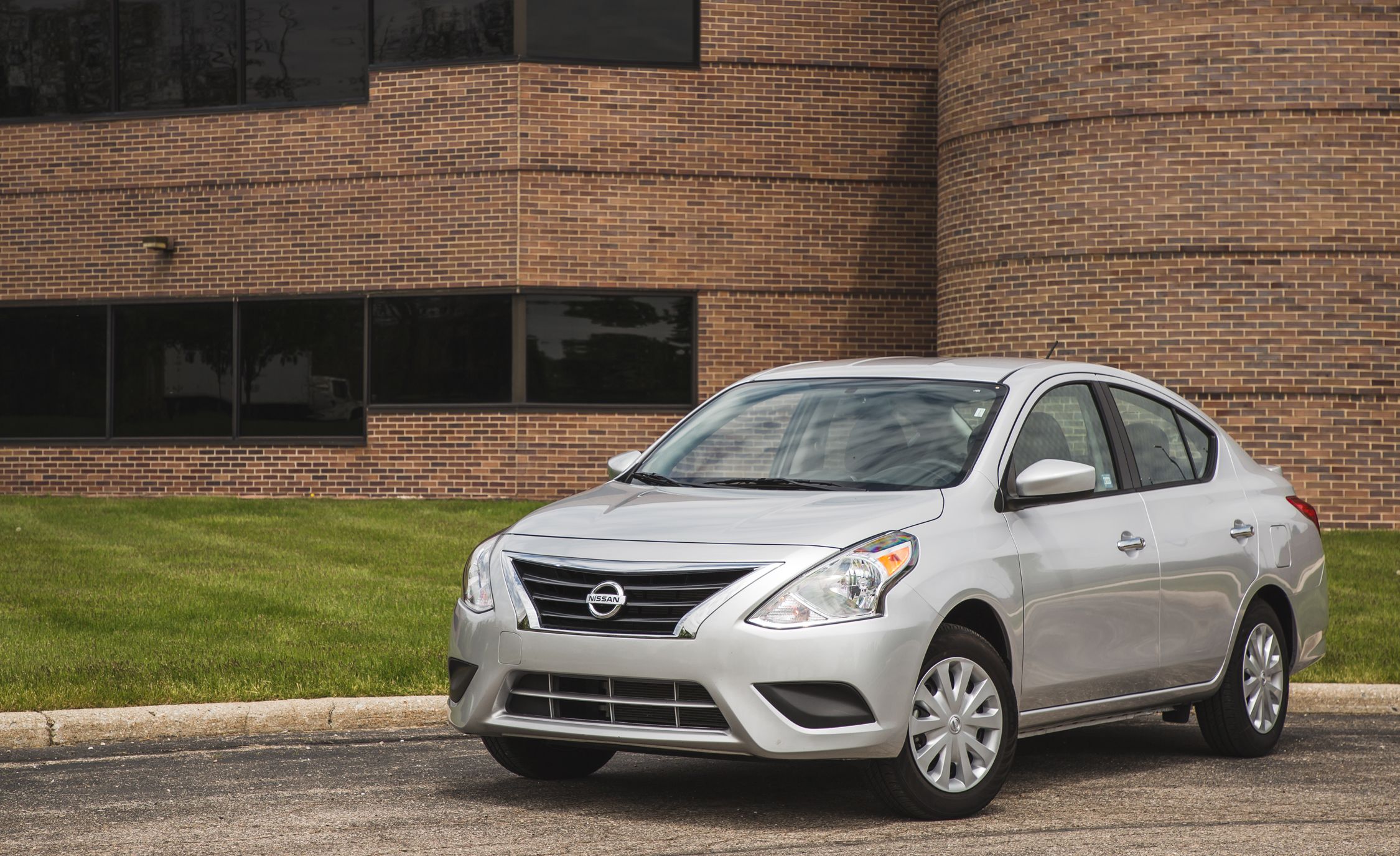 2019 Nissan Versa Reviews Price Photos And Specs 2019 Nissan Versa Reviews Price Photos And Specs Car Driver