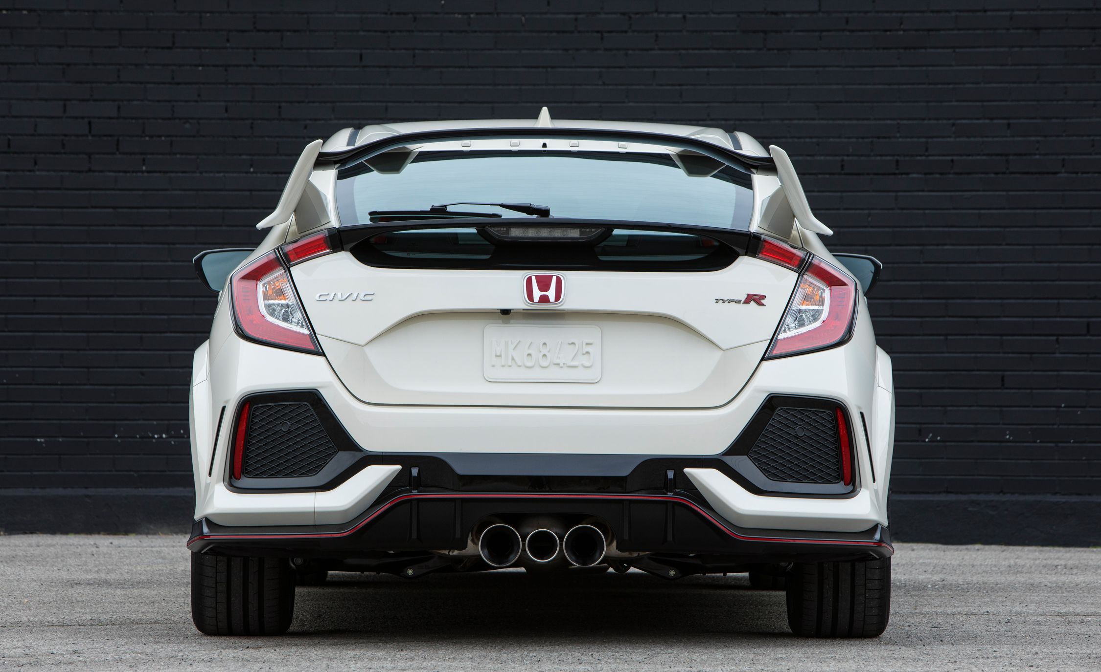 2020 Honda Civic Type R Reviews Price Photos 2020 Honda Civic Type R Reviews Price Photos And Specs Car Driver