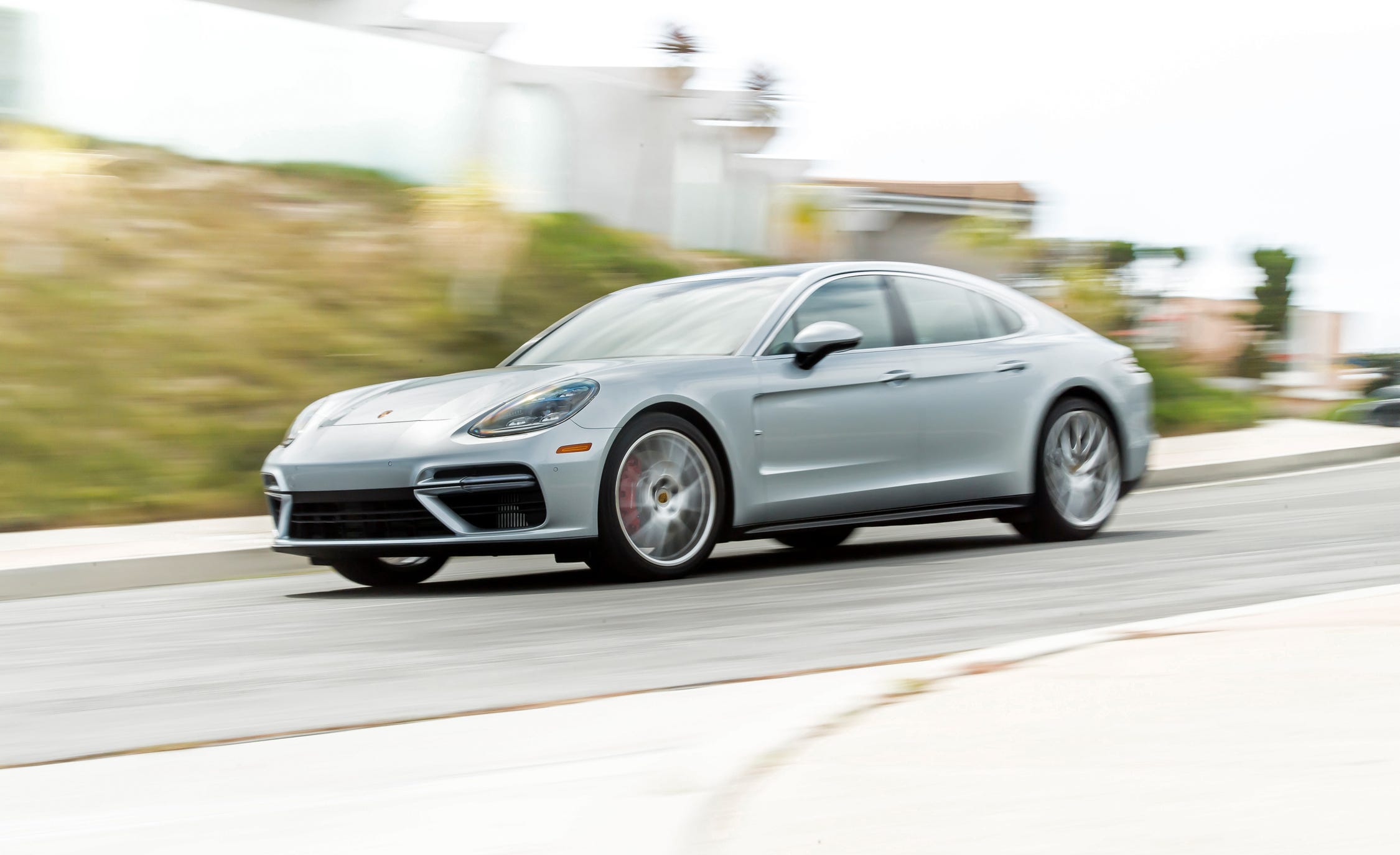 2017-Porsche-Panamera-Turbo-103.jpg?resize=4098:*