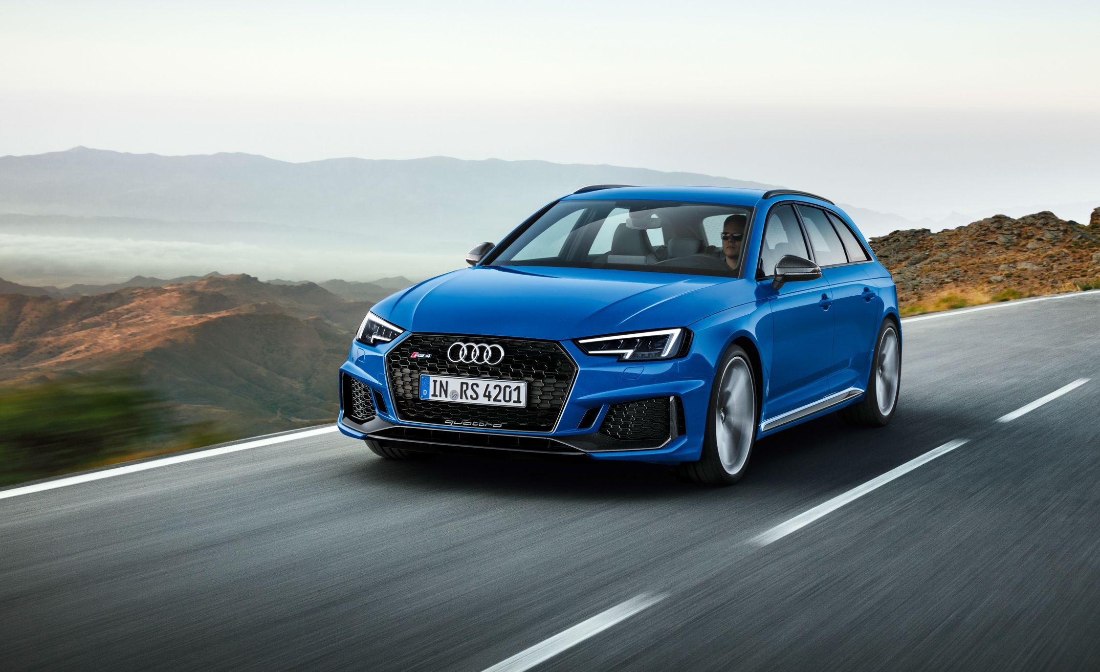 2018 Audi RS4 Avant Pictures | Photo Gallery | Car And Driver