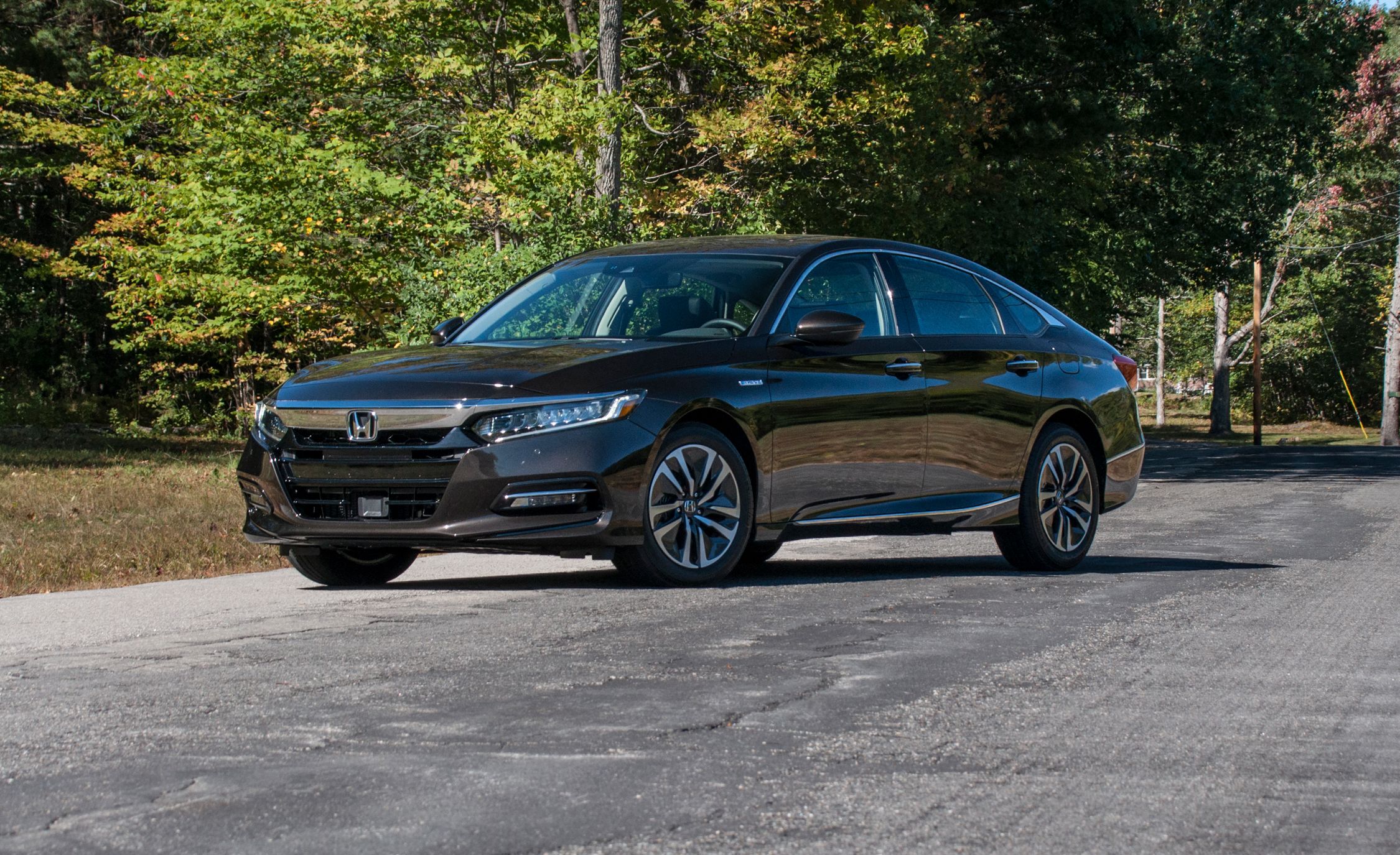 2018 Honda Accord hybrid Pictures | Photo Gallery | Car ...