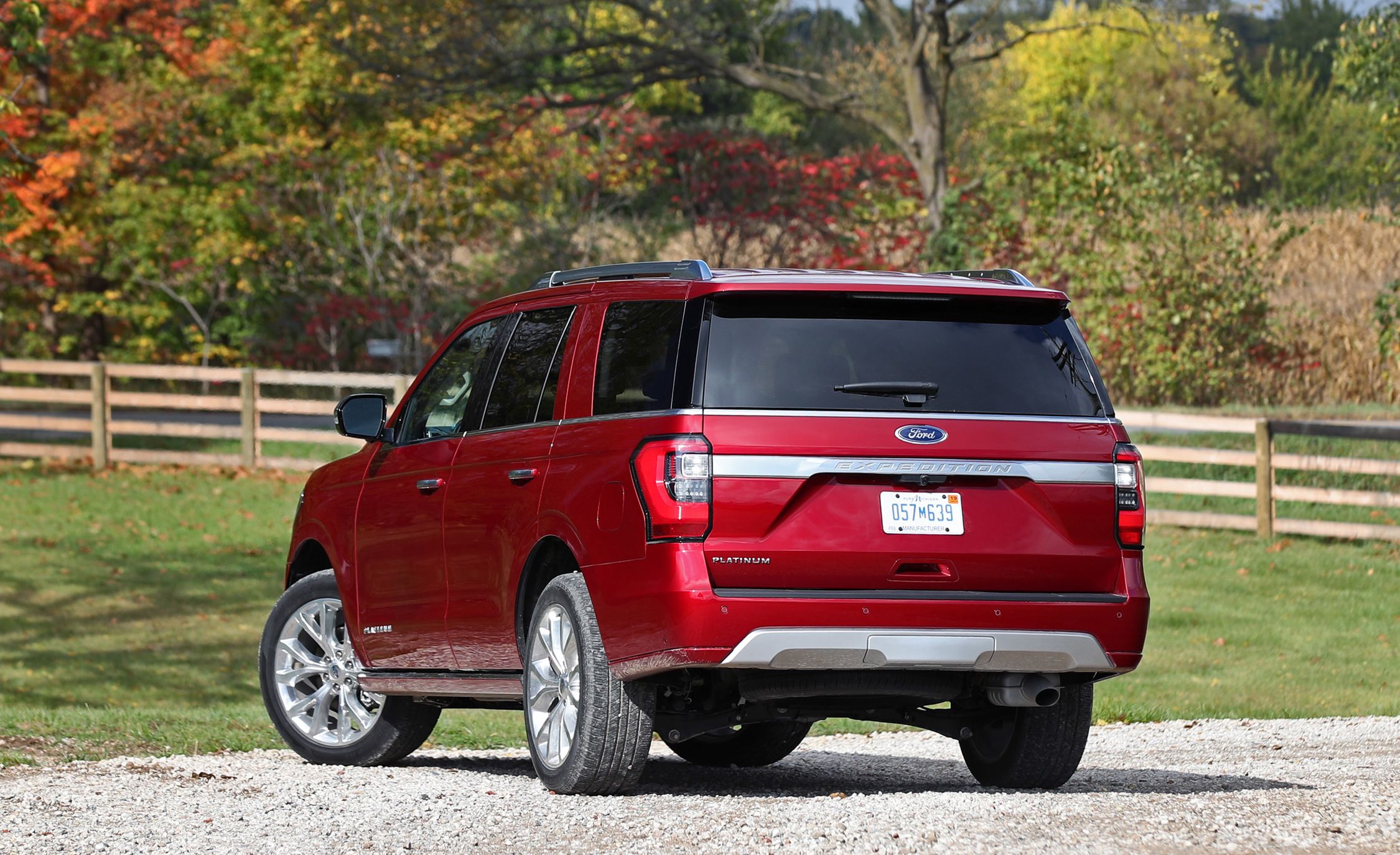 2019 Ford Expedition Max Reviews 2019 Ford Expedition Max Reviews Price Photos And Specs Car Driver