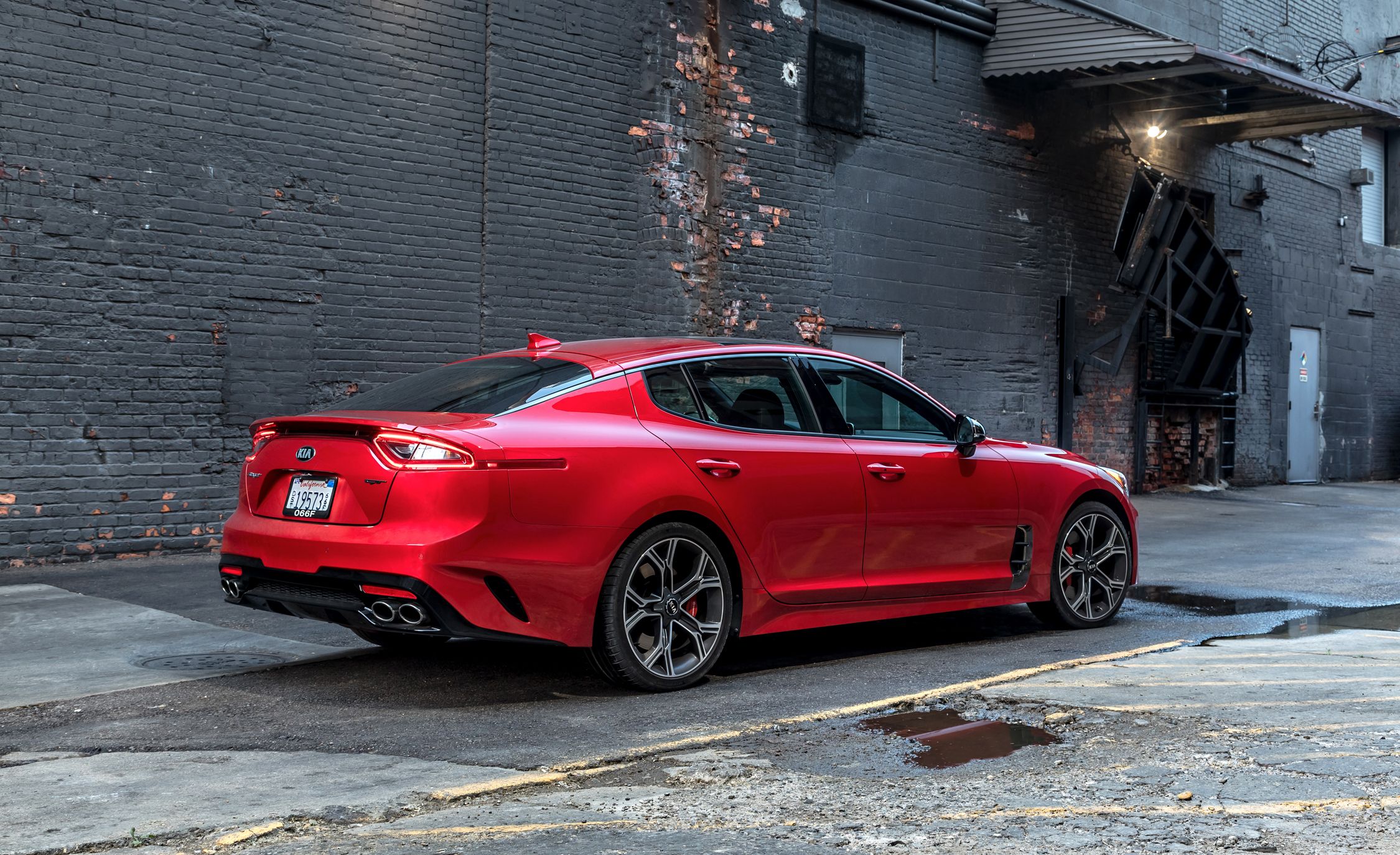 Kia Stinger Reviews Kia Stinger Price Photos And Specs Car And
