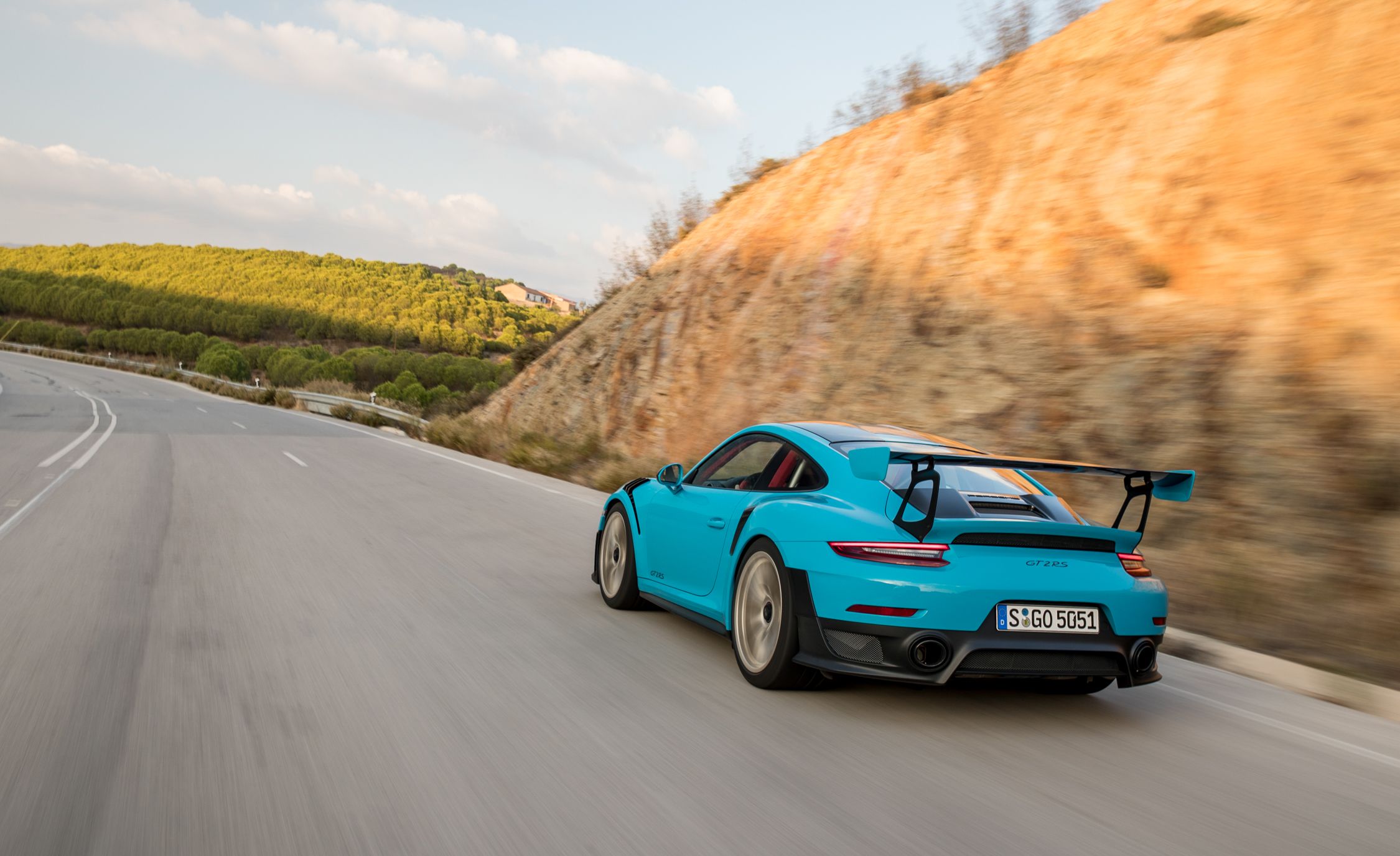 2019 Porsche 911 Gt2 Rs Reviews Price Photos 2019 Porsche 911 Gt2 Rs Reviews Price Photos And Specs Car Driver