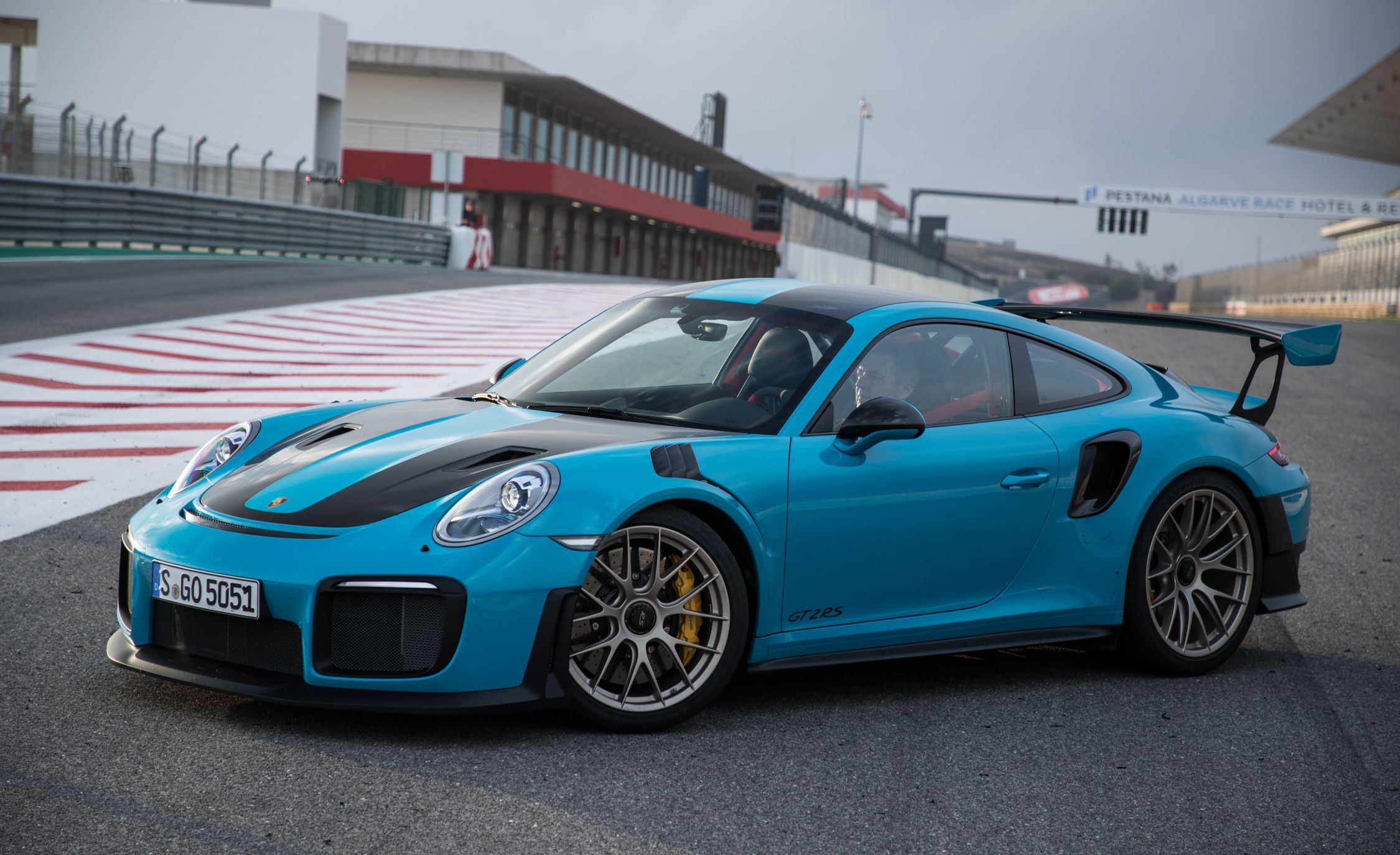 2019 Porsche 911 Gt2 Rs Reviews Price Photos 2019 Porsche 911 Gt2 Rs Reviews Price Photos And Specs Car Driver