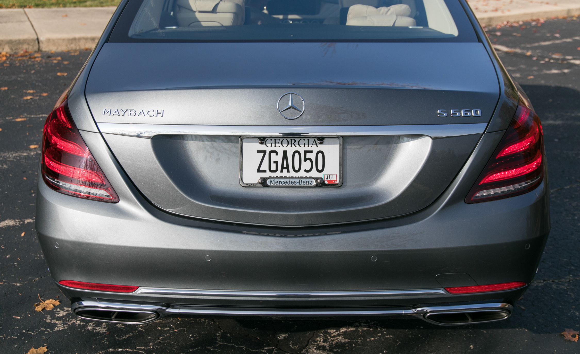 Mercedes Maybach S560 S650 Reviews Mercedes Maybach S560 S650 Reviews Price Photos And Specs Car Driver