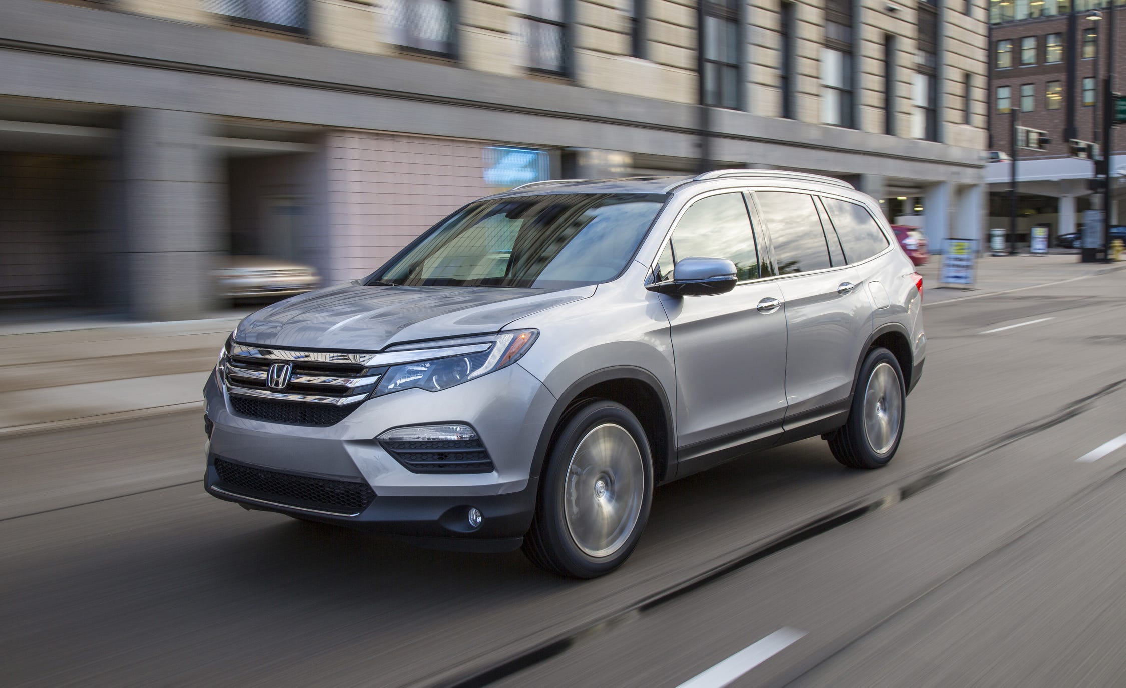 Best 8 Seater Suv >> Best 8 Passenger Suvs Best 8 Seater Suvs Automotiveward Best 8 Seater Suv >> Best 8 Passenger Suvs Best 8 Seater Suvs Automotiveward
