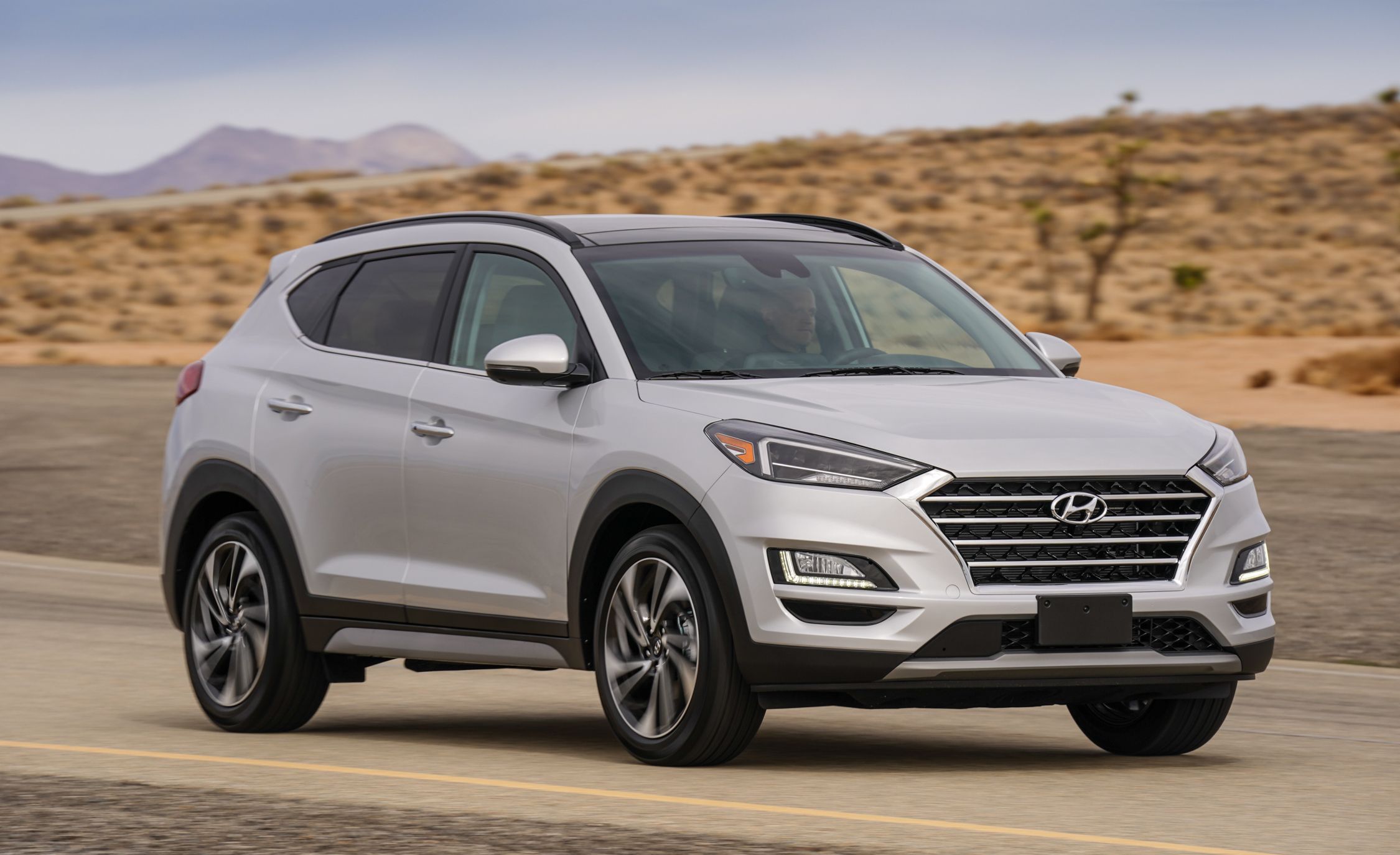 Hyundai Tucson Reviews Price Photos And Specs Hyundai Tucson Reviews Price Photos And Specs Car Driver