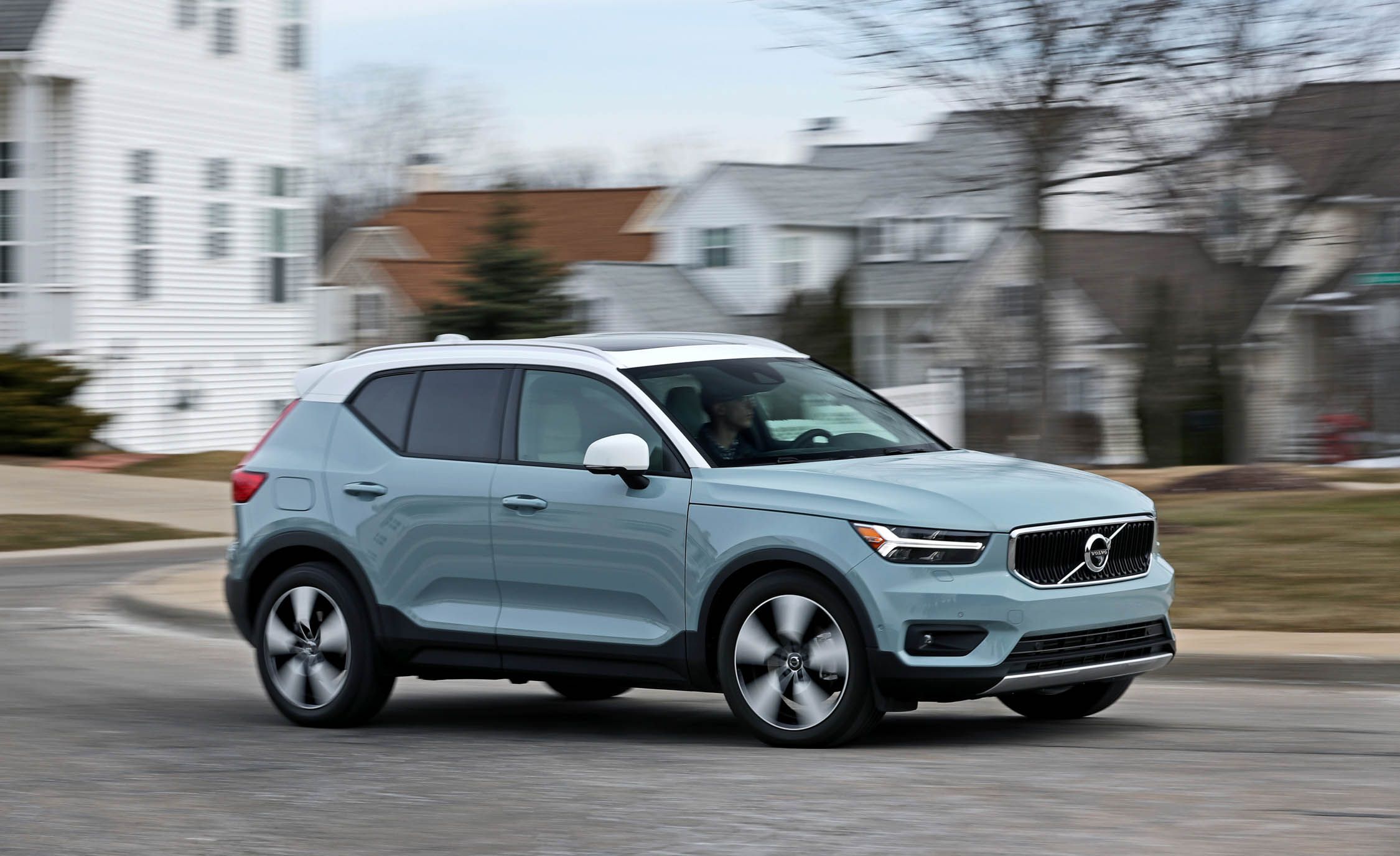 Volvo Xc40 Reviews Price Photos And Specs Car Volvo Xc40 Reviews Price Photos And Specs Car Driver