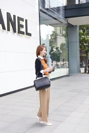 Clothing, Product, Shoulder, Standing, Bag, Photograph, Joint, Outerwear, Style, Street fashion, 