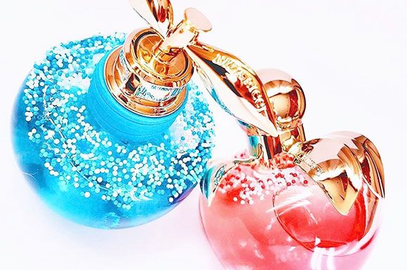 Christmas ornament, Aqua, Ornament, Holiday ornament, Christmas decoration, Fashion accessory, Perfume, 