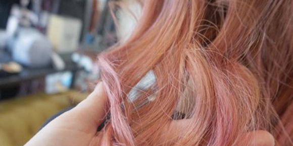 Finger, Hairstyle, Brown hair, Blond, Beauty, Long hair, Muscle, Hair coloring, Red hair, Nail, 