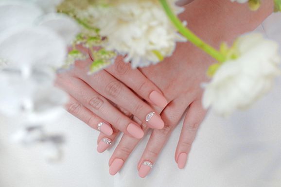 Finger, Jewellery, Photograph, Ring, Fashion accessory, Nail, Wedding ring, Engagement ring, People in nature, Petal, 