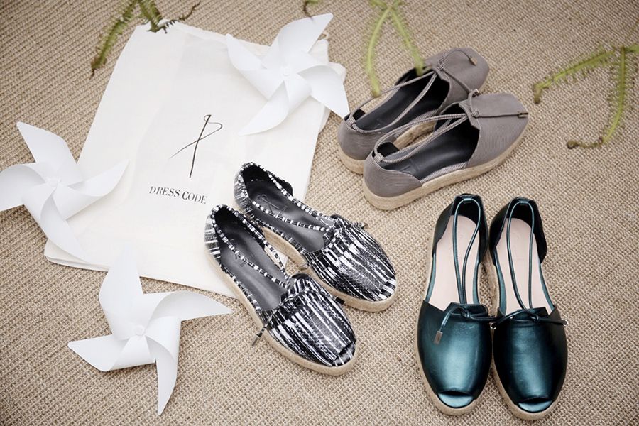 Footwear, Product, Shoe, White, Fashion, Black, Grey, Tan, Dress shoe, Leather, 