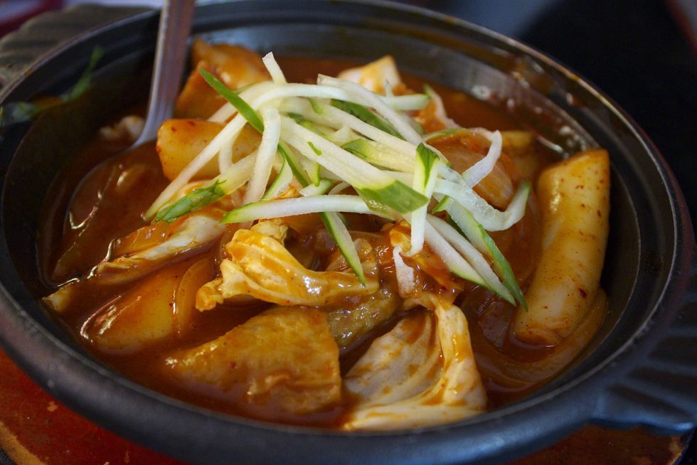Dish, Food, Cuisine, Ingredient, Kimchi jjigae, Meat, Curry mee, Stew, Laksa, Sundubu jjigae, 