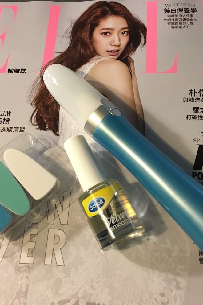 Lipstick, Eyelash, Cosmetics, Material property, Hair care, Advertising, Brown hair, Stationery, Cylinder, Paper product, 