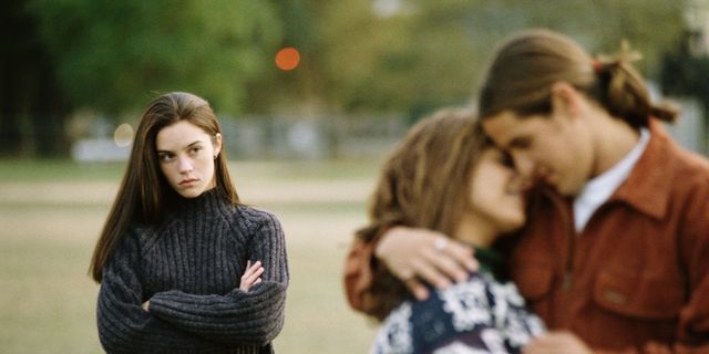 Head, People, Sleeve, People in nature, Interaction, Sweater, Street fashion, Love, Brown hair, Long hair, 