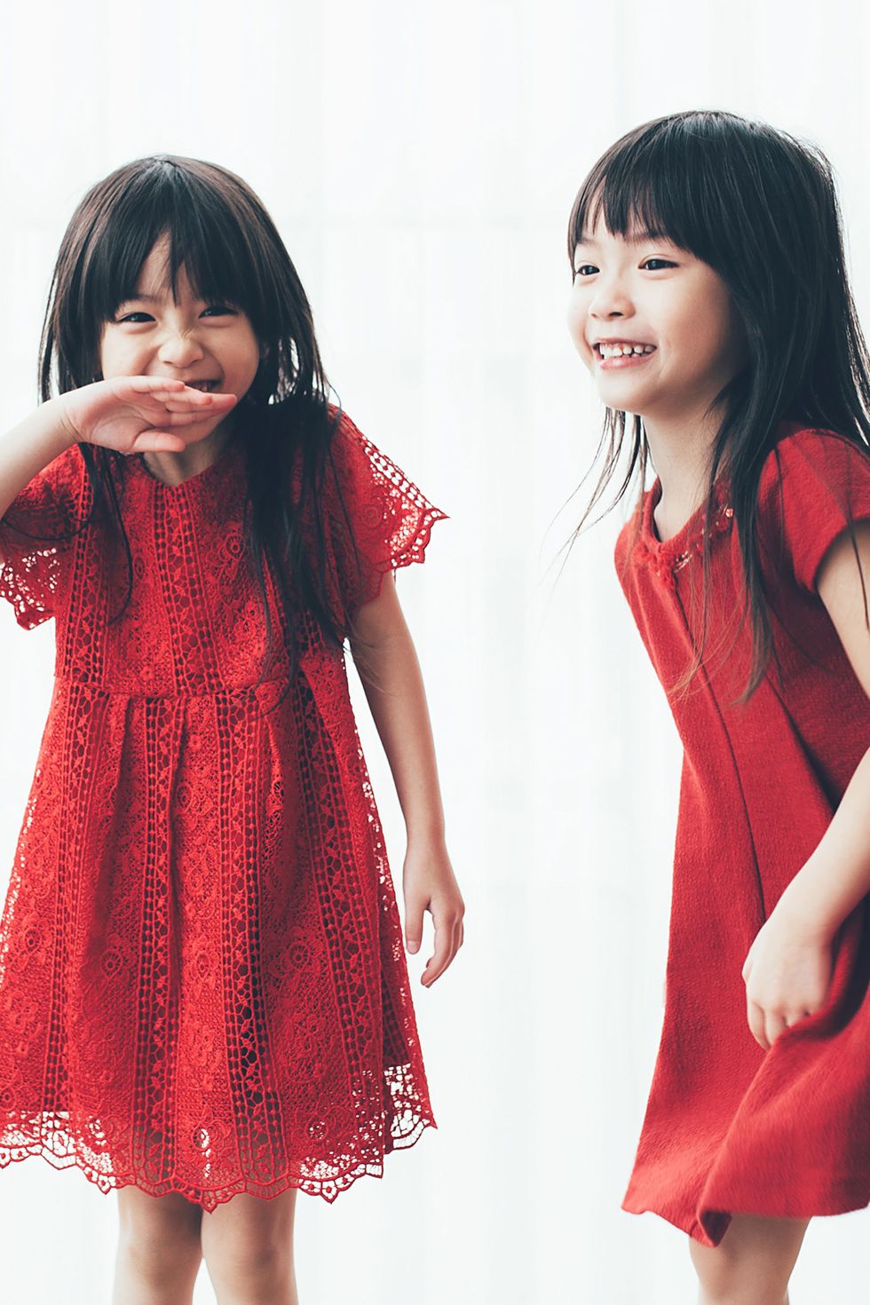 Sleeve, Dress, Red, Pattern, Happy, One-piece garment, Bangs, Day dress, Beauty, Cocktail dress, 