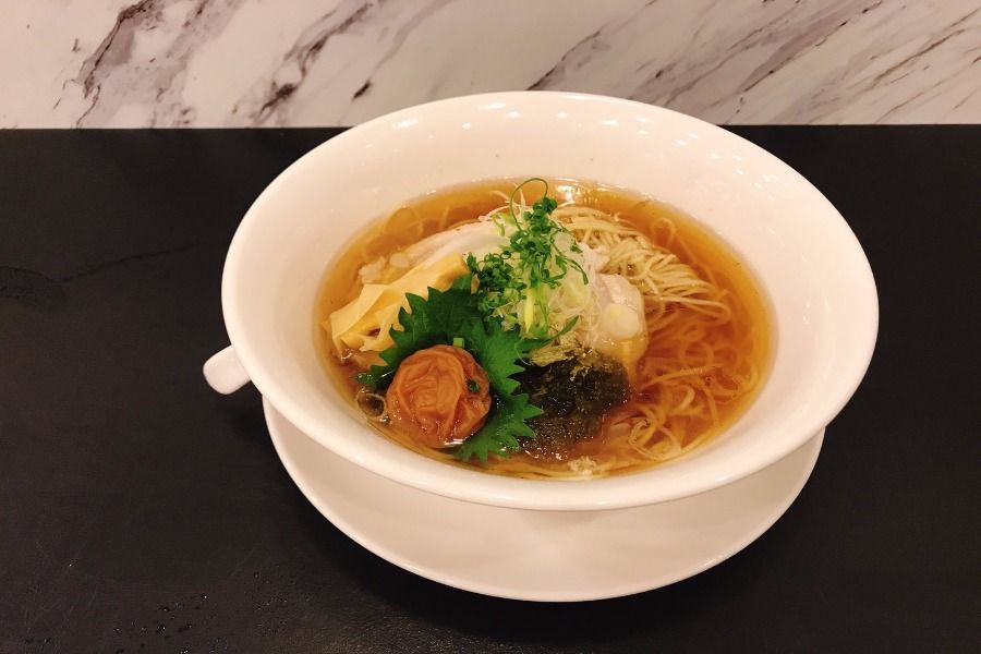 Dish, Food, Cuisine, Soup, Ingredient, Noodle soup, Asian soups, Ramen, Chinese food, Broth, 