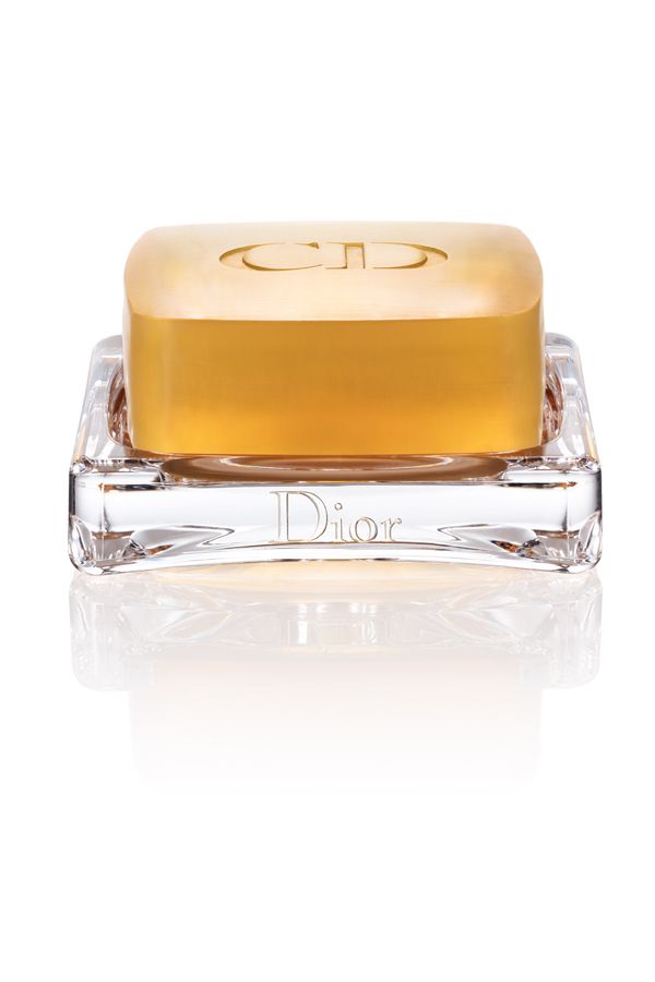 Liquid, Amber, Rectangle, Perfume, Cosmetics, Metal, Soap dish, Silver, Food storage containers, Baggage, 