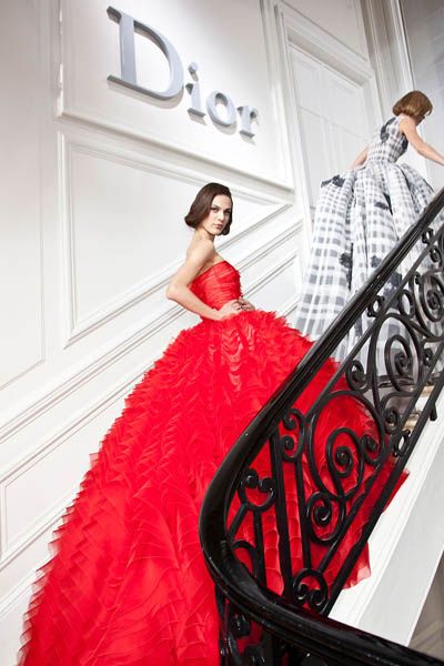 Clothing, Dress, Red, Formal wear, Style, Gown, Fashion model, One-piece garment, Fashion, Beauty, 