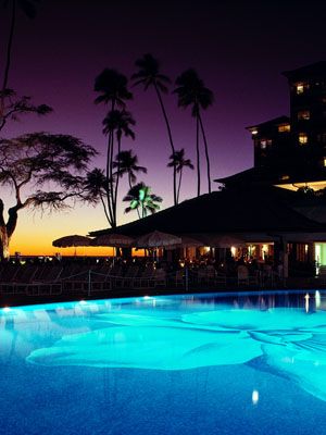 Swimming pool, Dusk, Resort, Reflection, Arecales, Resort town, Evening, Aqua, Sunset, Seaside resort, 