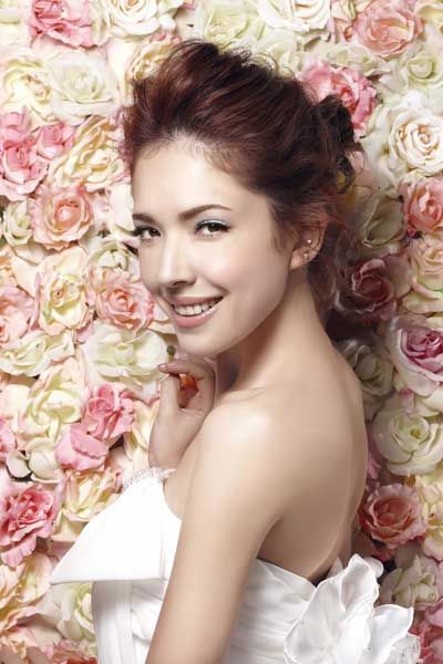 Smile, Petal, Mouth, Hairstyle, Photograph, Happy, Pink, Flower, Beauty, Peach, 