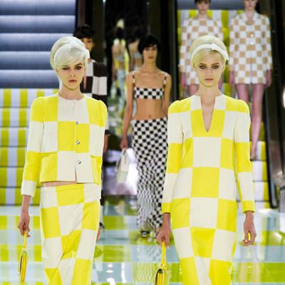 Yellow, Green, Pattern, Style, Dress, Runway, Fashion model, Fashion show, One-piece garment, Fashion, 