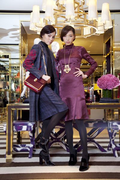 Outerwear, Coat, Dress, Purple, Fashion, Tights, High heels, One-piece garment, Boot, Fashion design, 
