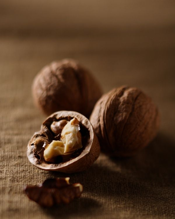 Brown, Ingredient, Food, Nut, Walnut, Natural foods, Chestnut, Produce, Nuts & seeds, Hazelnut, 