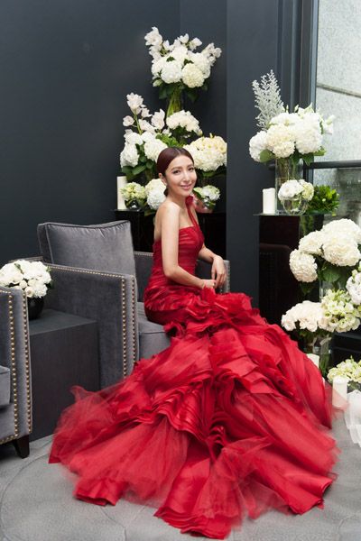 Clothing, Petal, Dress, Photograph, Bouquet, Flower, Red, Pink, Formal wear, Cut flowers, 