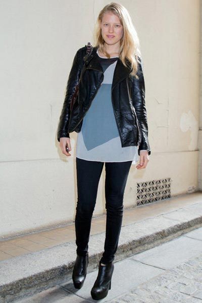 Clothing, Sleeve, Textile, Joint, Outerwear, Style, Street fashion, Boot, Knee, Leather, 