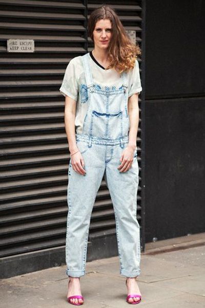 Clothing, Sleeve, Shoulder, Denim, Textile, Standing, Joint, Style, Pink, Street fashion, 