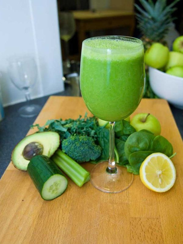 好萊塢女星人手一杯的綠果汁！幫助「增強體力、有助排毒與補充維他命」好喝又健康