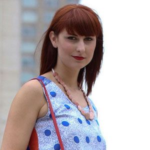 Blue, Hairstyle, Shoulder, Style, Bangs, Electric blue, Red hair, Pattern, Fashion, Street fashion, 