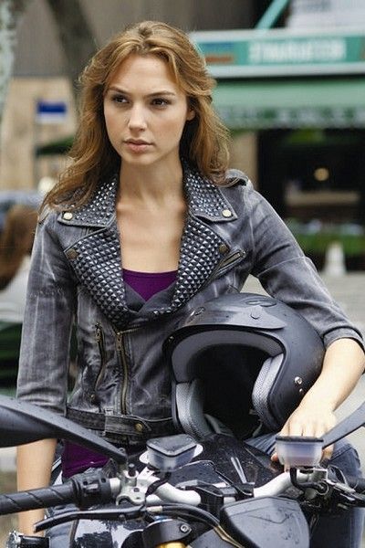 Jacket, Motorcycle, Street fashion, Motorcycle accessories, Leather jacket, Leather, Bag, Brown hair, Long hair, Blond, 