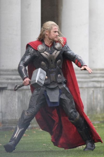 Shoe, Costume, Fictional character, Thor, Costume design, Boot, Cloak, Glove, Cape, Acting, 