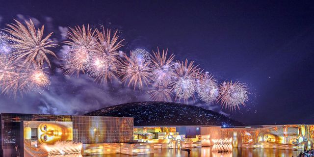 Fireworks, New Years Day, Landmark, Event, Night, New year, Fête, Sky, Lighting, New year's eve, 