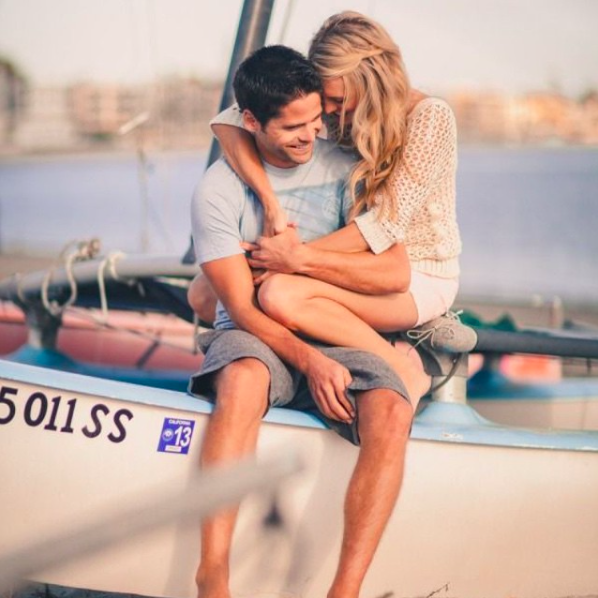 Comfort, Interaction, Sitting, Love, Thigh, Romance, Foot, Watercraft, Honeymoon, Boat, 