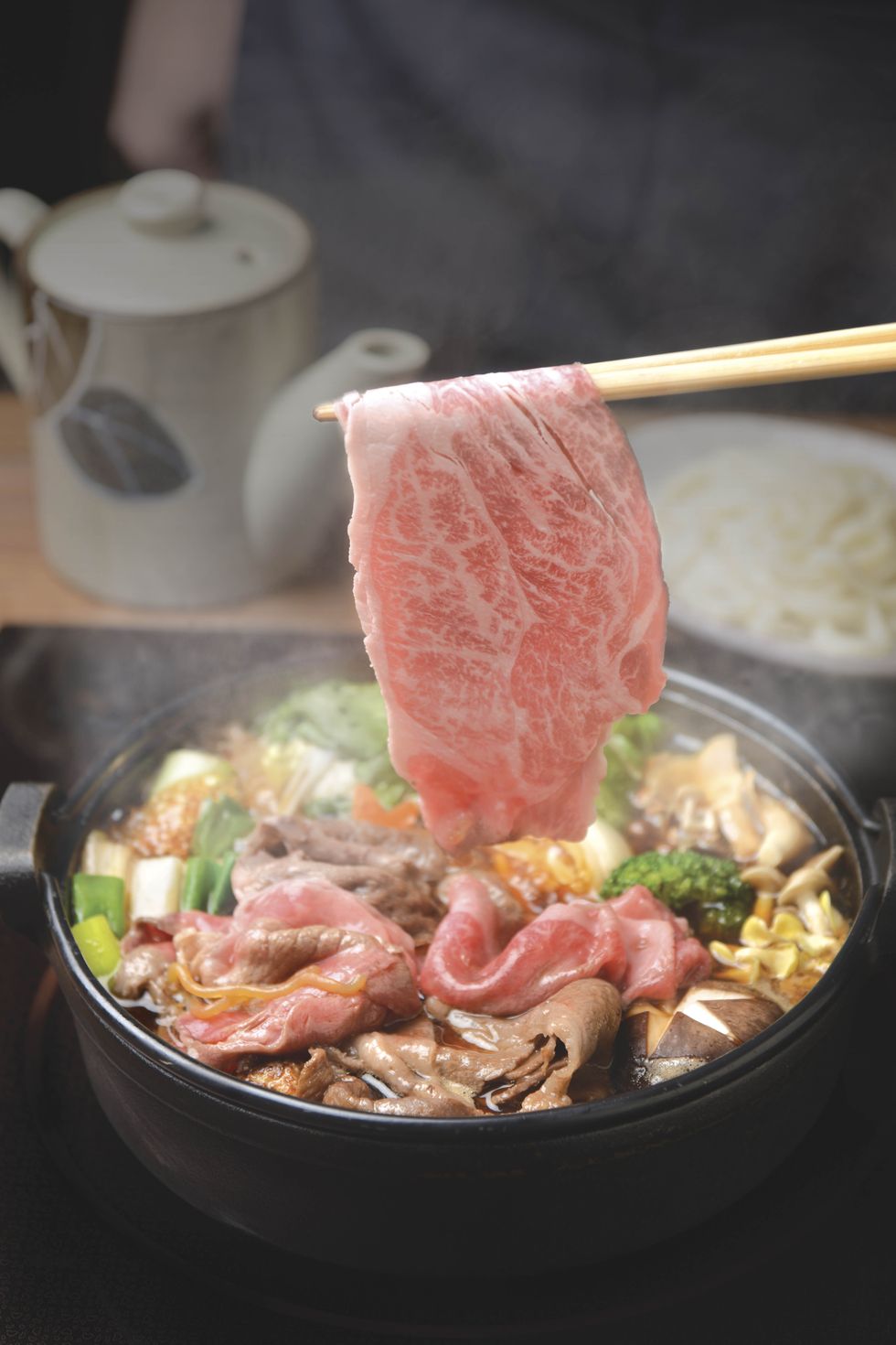 Dish, Food, Cuisine, Ingredient, Shabu-shabu, Meat, Japanese cuisine, Chinese food, Recipe, Noodle, 