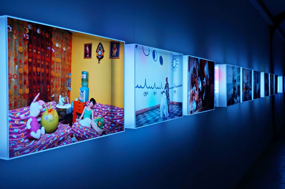Majorelle blue, Display device, Visual arts, Advertising, Graphic design, Produce, Fruit, Graphics, 